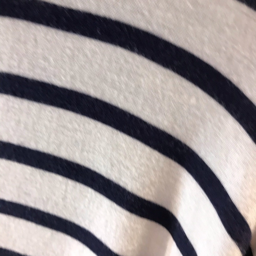 Forever 21 hi low keyhole neck blouse - Picture 3 of 3